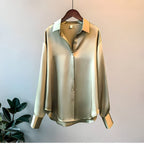 Blusa de cetim feminina manga longa disponível em várias cores