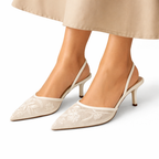 Scarpin mule feminino bordado floral bico fino salto slim