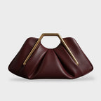 Bolsa clutch origami com pega hexagonal dourada polida em microfibra premium