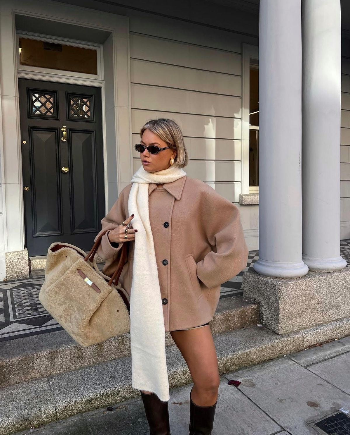 Casaco oversize de lã feminino para inverno corte moderno e confortável
