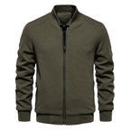 Bomber jacket masculino com fecho de correr e detalhes acolchoados nos ombros