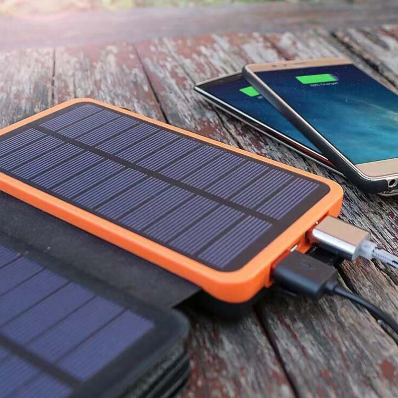 Powerbank Solar 25000mAh com 4 painéis solares e carregamento rápido USB-C