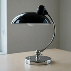 Candeeiro de mesa com braço ajustável, design retro cúpula clássica em metal resistente