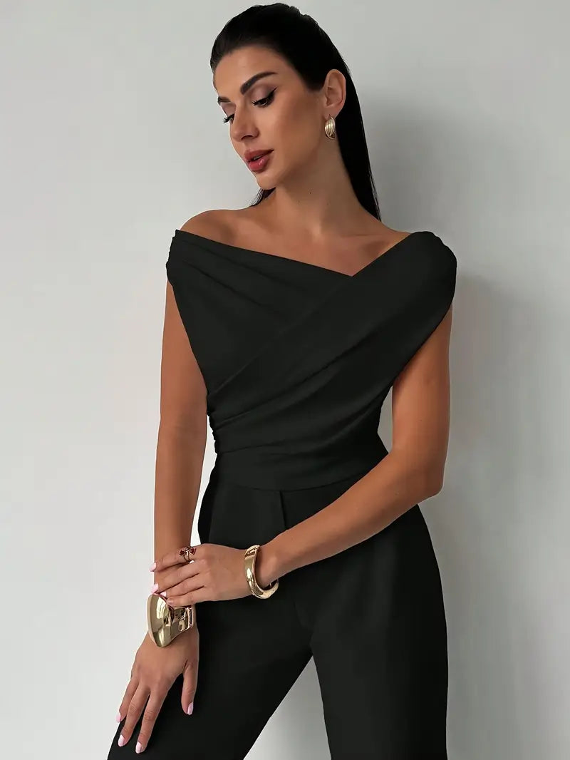 Blusa feminina drapeada nos ombros silhueta moderna elegante