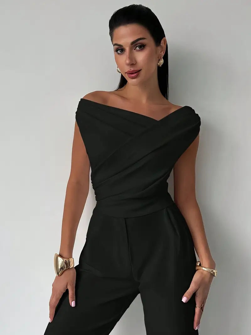 Blusa feminina drapeada nos ombros silhueta moderna elegante