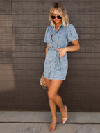 Vestido jeans mini feminino com silhueta marcante e comprimento curto