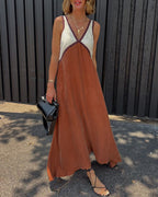 Vestido maxi feminino bicolor com decote V silhueta fluida e elegante