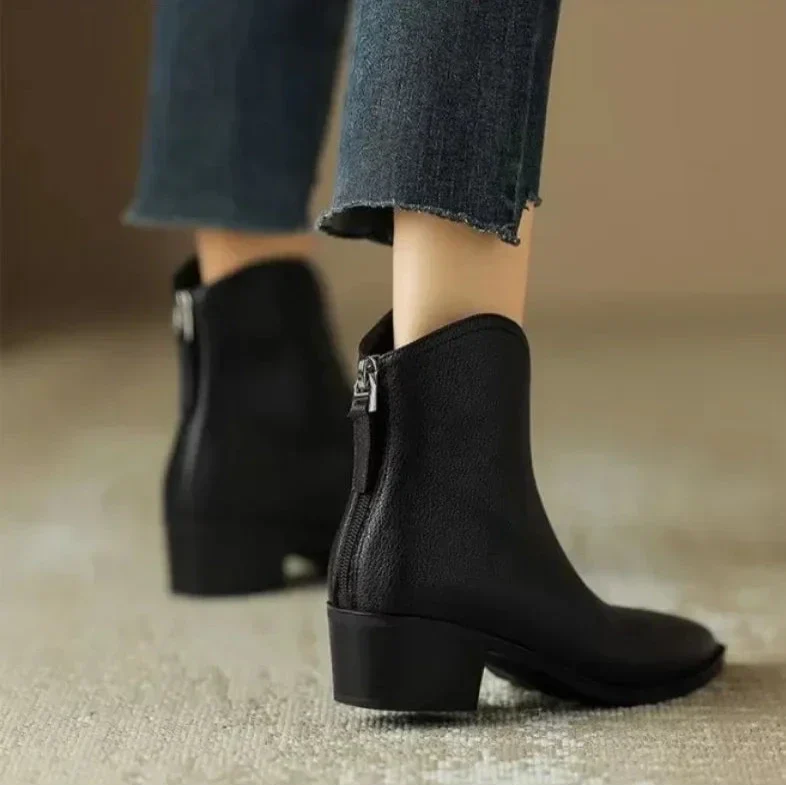 Botas femininas de tornozelo couro vegano bico fino com zíper traseiro
