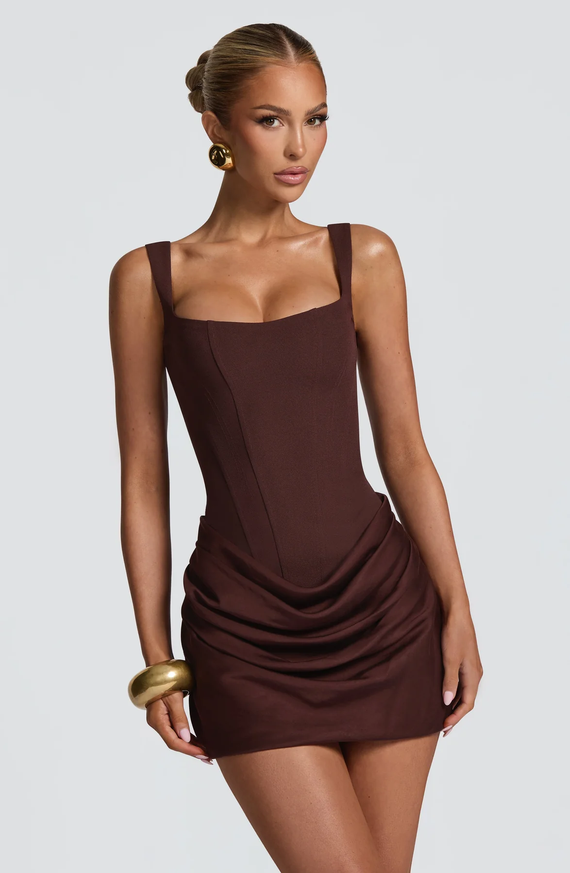 Vestido mini mulher decote quadrado saia drapeada e costas com atacadores
