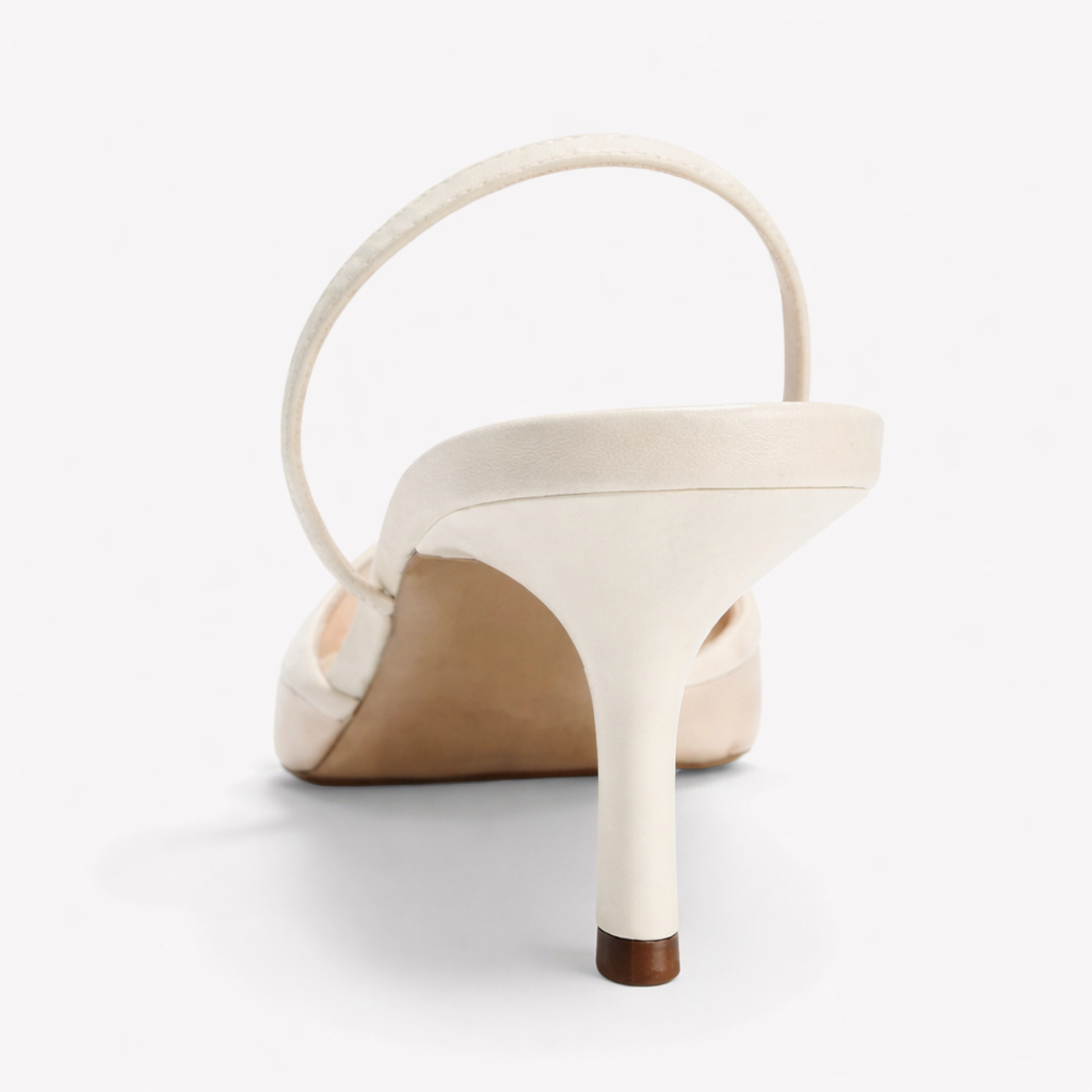 Scarpin mule feminino bordado floral bico fino salto slim