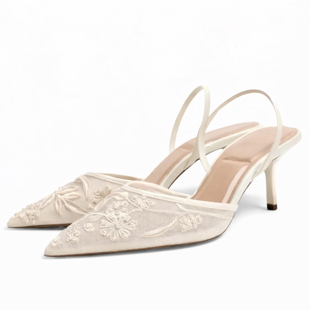Scarpin mule feminino bordado floral bico fino salto slim