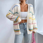 Cardigan de malha oversized feminino às listras com frente aberta