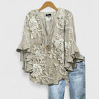 Blusa feminina floral com mangas 3/4 com babados e decote em V