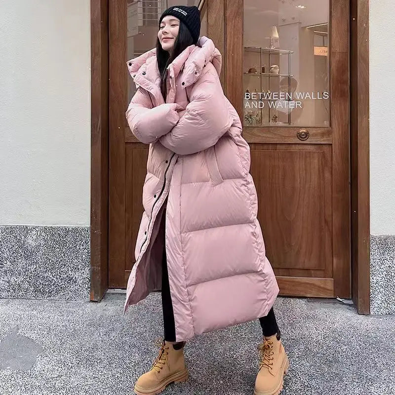 Casaco longo feminino acolchoado com capuz para o inverno