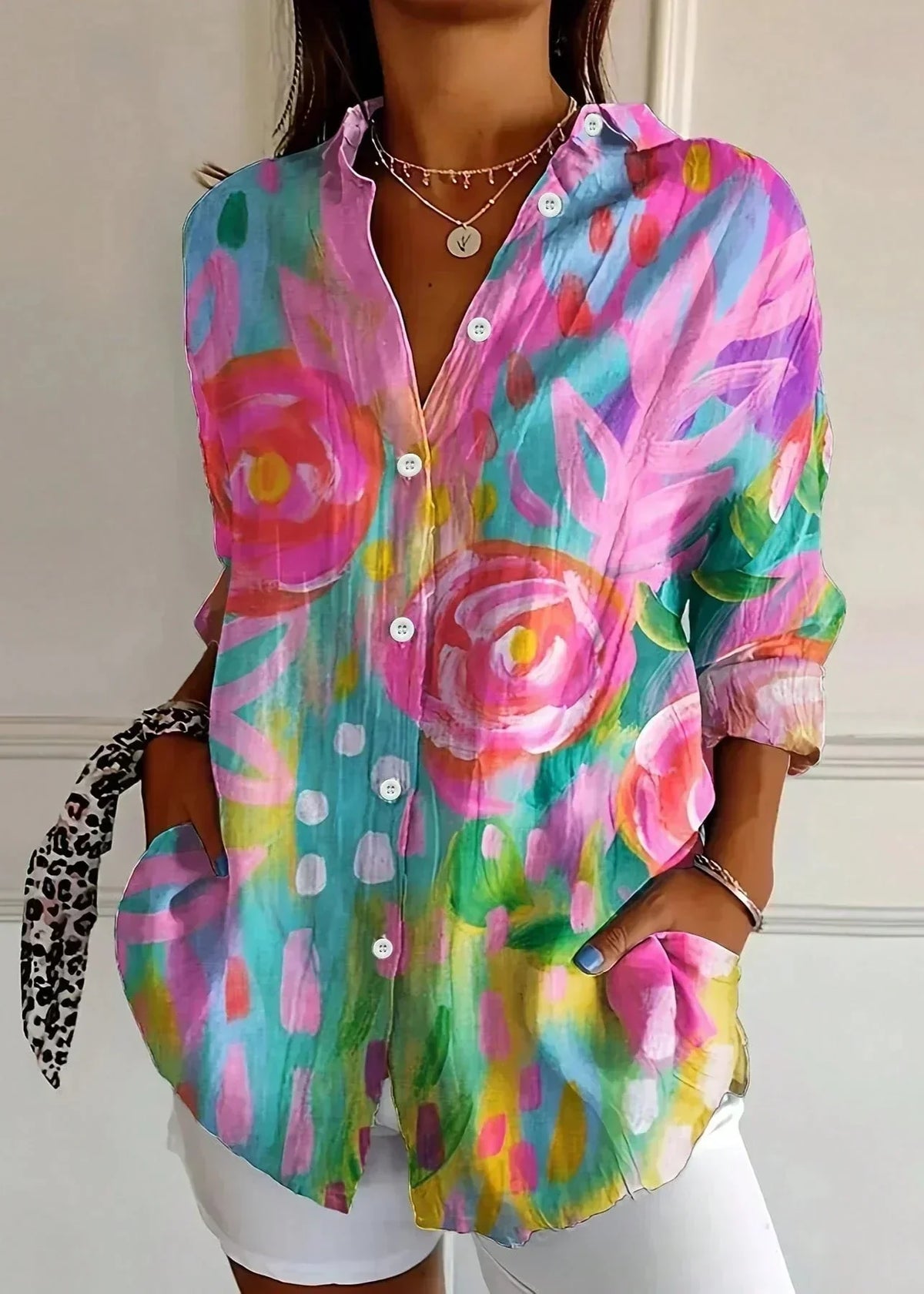 Blusa feminina de algodão estampada com botões frontais