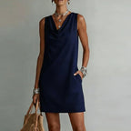 Vestido mini feminino decote drapeado sem mangas silhueta A-line com bolsos laterais