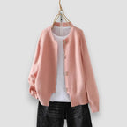 Cardigan feminino com botões caimento relaxado disponível em várias cores