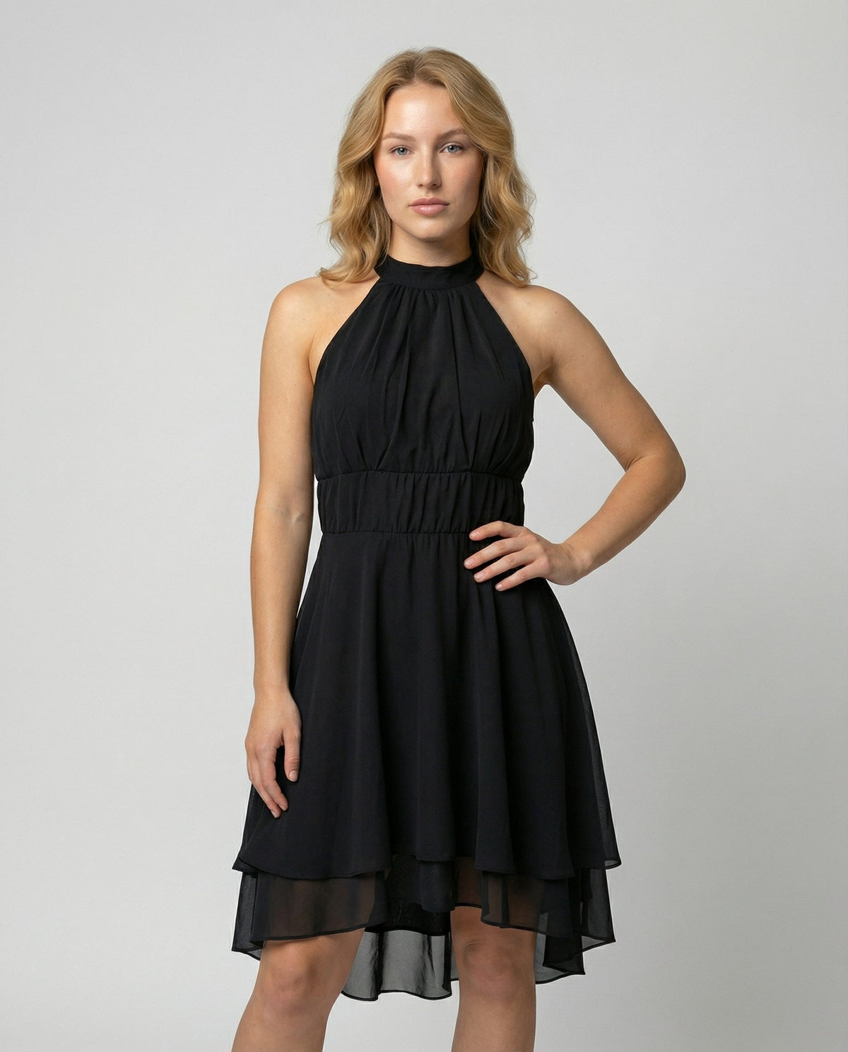 Vestido feminino com babados mini leve e elegante