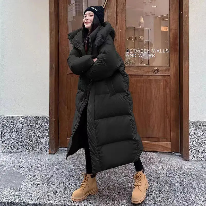 Casaco longo feminino acolchoado com capuz para o inverno