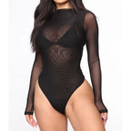 Body feminino em rede transparente com gola alta e manga longa, efeito second-skin nude