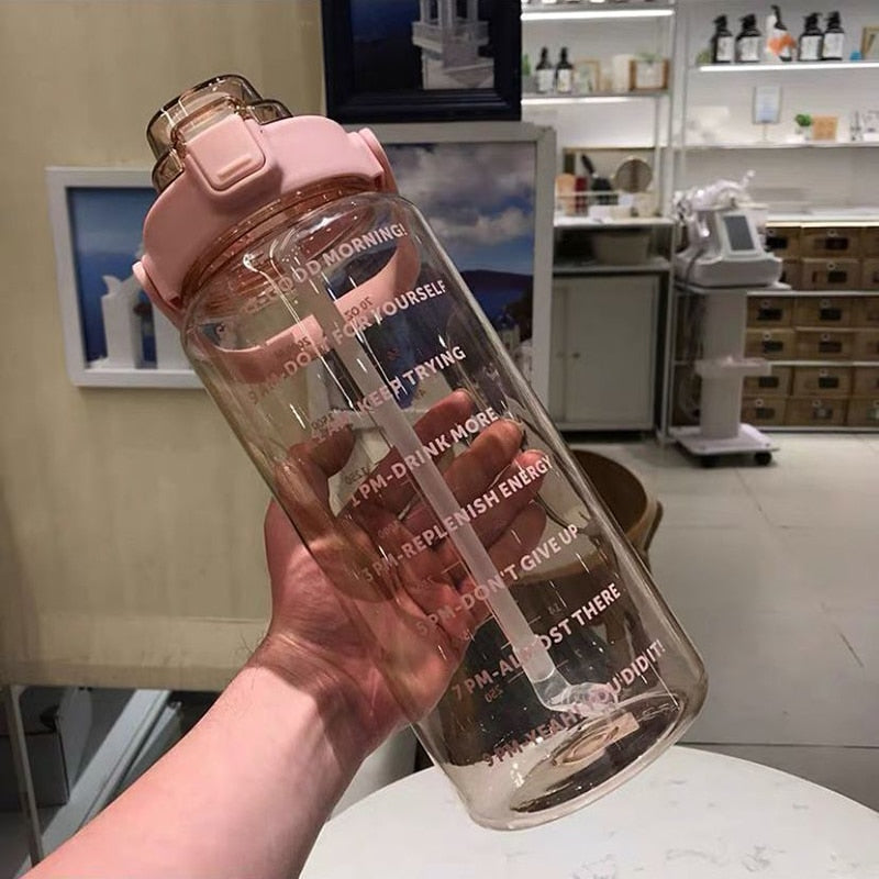 Garrafa de água 2L com marcações de tempo motivacionais e plástico ecológico semi-transparente