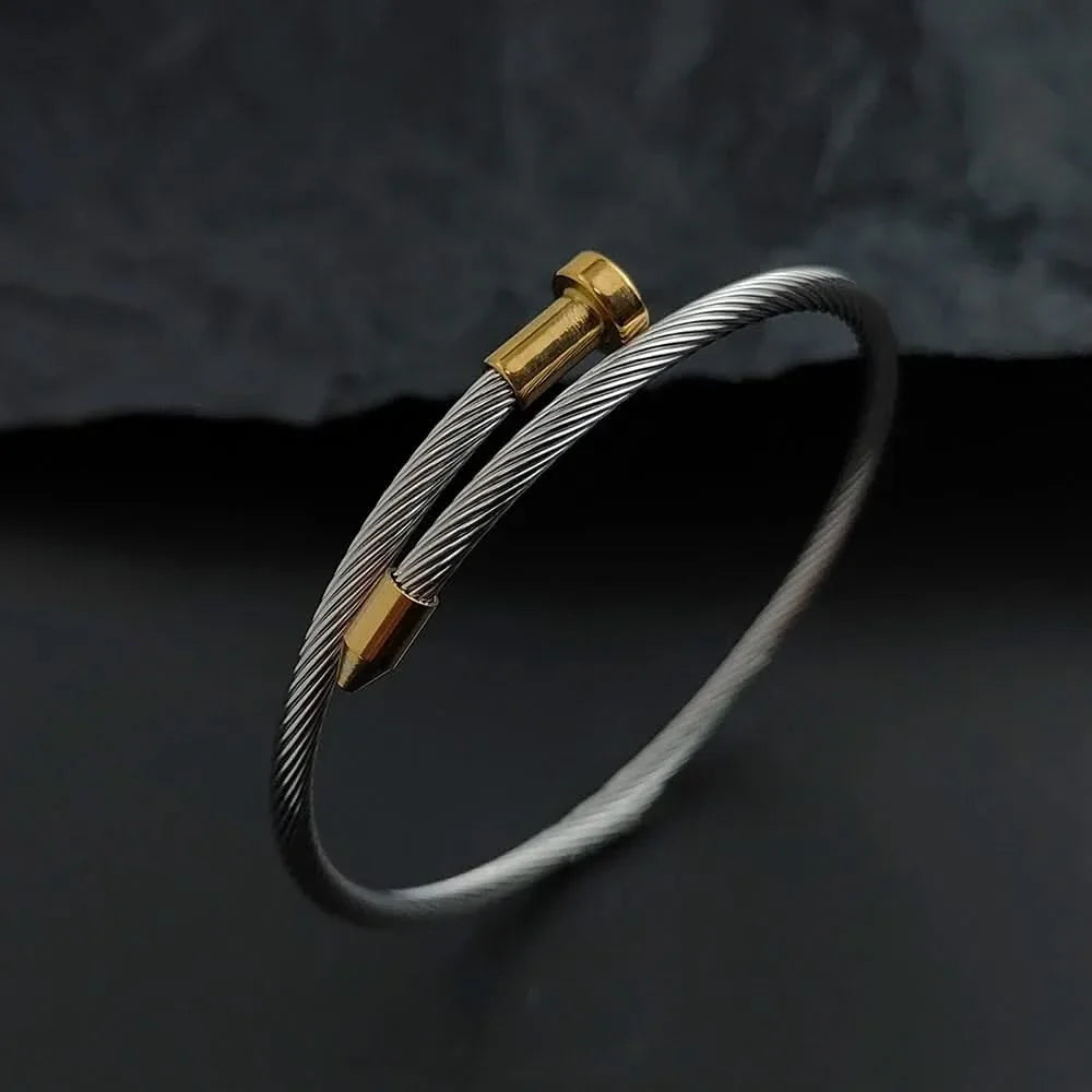 Pulseira aço inoxidável ajustável design prego acabamento polido