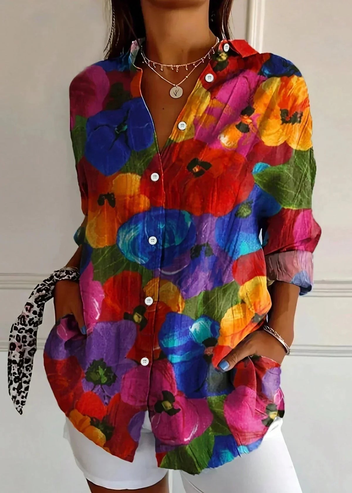 Blusa feminina de algodão estampada com botões frontais