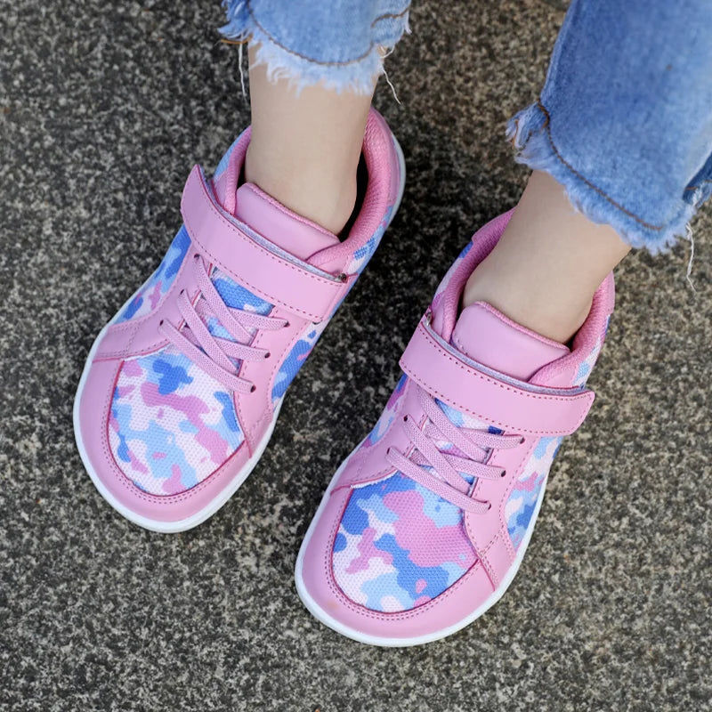 Sapatilhas barefoot infantis respiráveis e leves com velcro, bico largo e design zero-drop