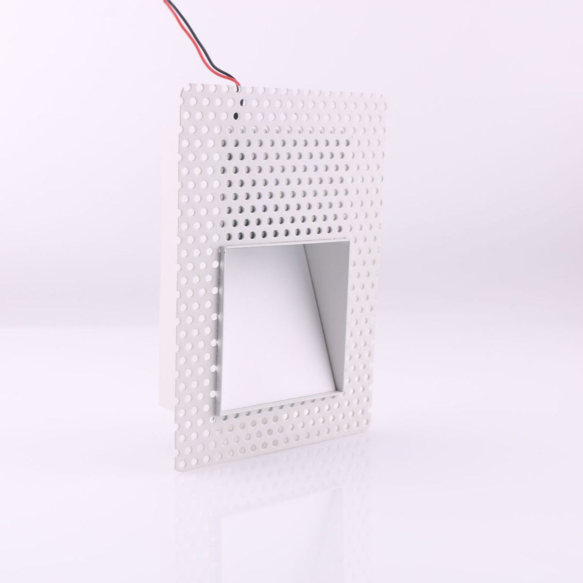 Luz de parede LED embutida com painel perfurado e sensor de movimento, 3W, para corredor e escadas