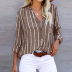 Camisa feminina algodão listrada decote V fit relaxado