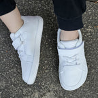 Sapatilhas barefoot infantis respiráveis e leves com velcro, bico largo e design zero-drop