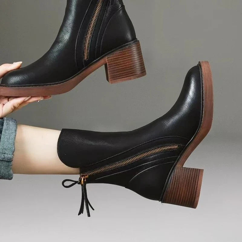 Botins de salto alto femininos em couro com fecho de correr lateral