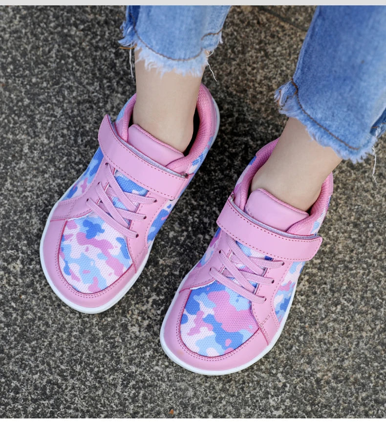 Sapatilhas barefoot infantis respiráveis e leves com velcro, bico largo e design zero-drop