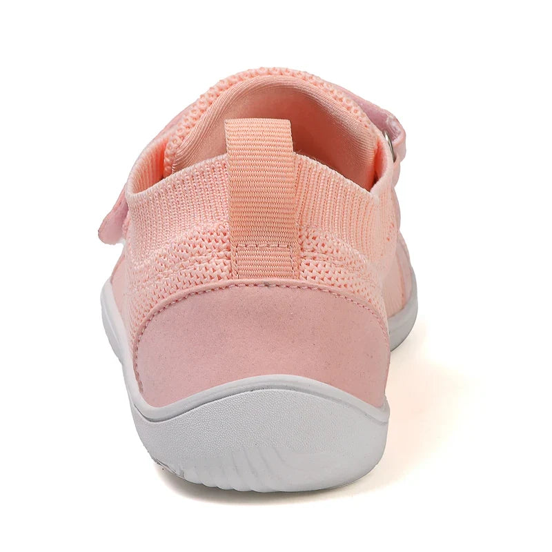 Sapatilhas barefoot infantis bico largo leves e flexíveis com fecho em velcro