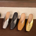 Sapatilhas rasas femininas slip-on em couro vegano liso