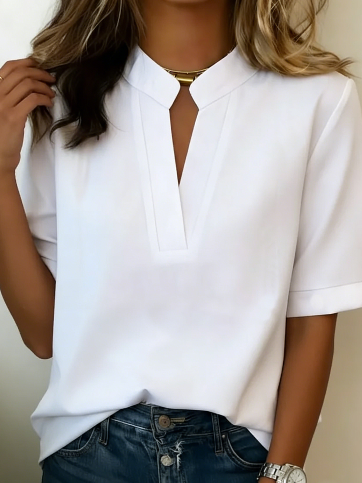 Blusa feminina gola V relaxed fit manga curta com punho