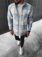 Camisa masculina xadrez com fechamento de botões estilo casual
