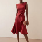 Vestido midi feminino drapeado assimétrico sem mangas silhueta evasê