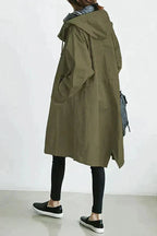Impermeável feminino com capuz oversize respirável corte urbano