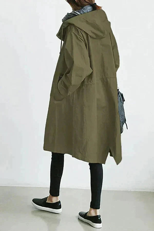Impermeável feminino com capuz oversize respirável corte urbano