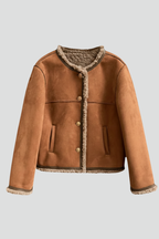 Roupa feminina urbana moderna estilo citadino contemporâneo