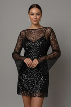 Vestido mini feminino de malha com sobreposição e mangas compridas translúcidas