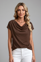 Blusa feminina gola cowl drapeada manga curta frente franzida