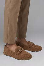 Mocassins femininos slip on com forro polar e corrente decorativa para inverno