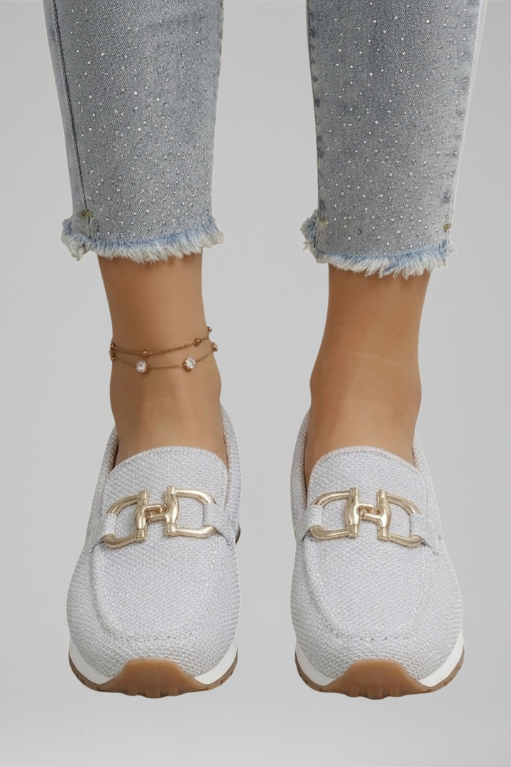 Mocassins femininos mesh texturizado slip-on com hardware metálico decorativo