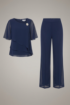 Conjunto feminino blusa em camadas e calça reta azul marinho