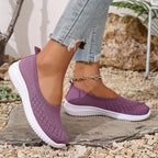 Sapatilhas slip on femininas em malha respirável com bico redondo fechado