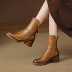 Botas ankle femininas de couro liso com salto bloco e zipper lateral