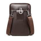 Bolsa crossbody masculina em couro com alça ajustável e fecho zipper