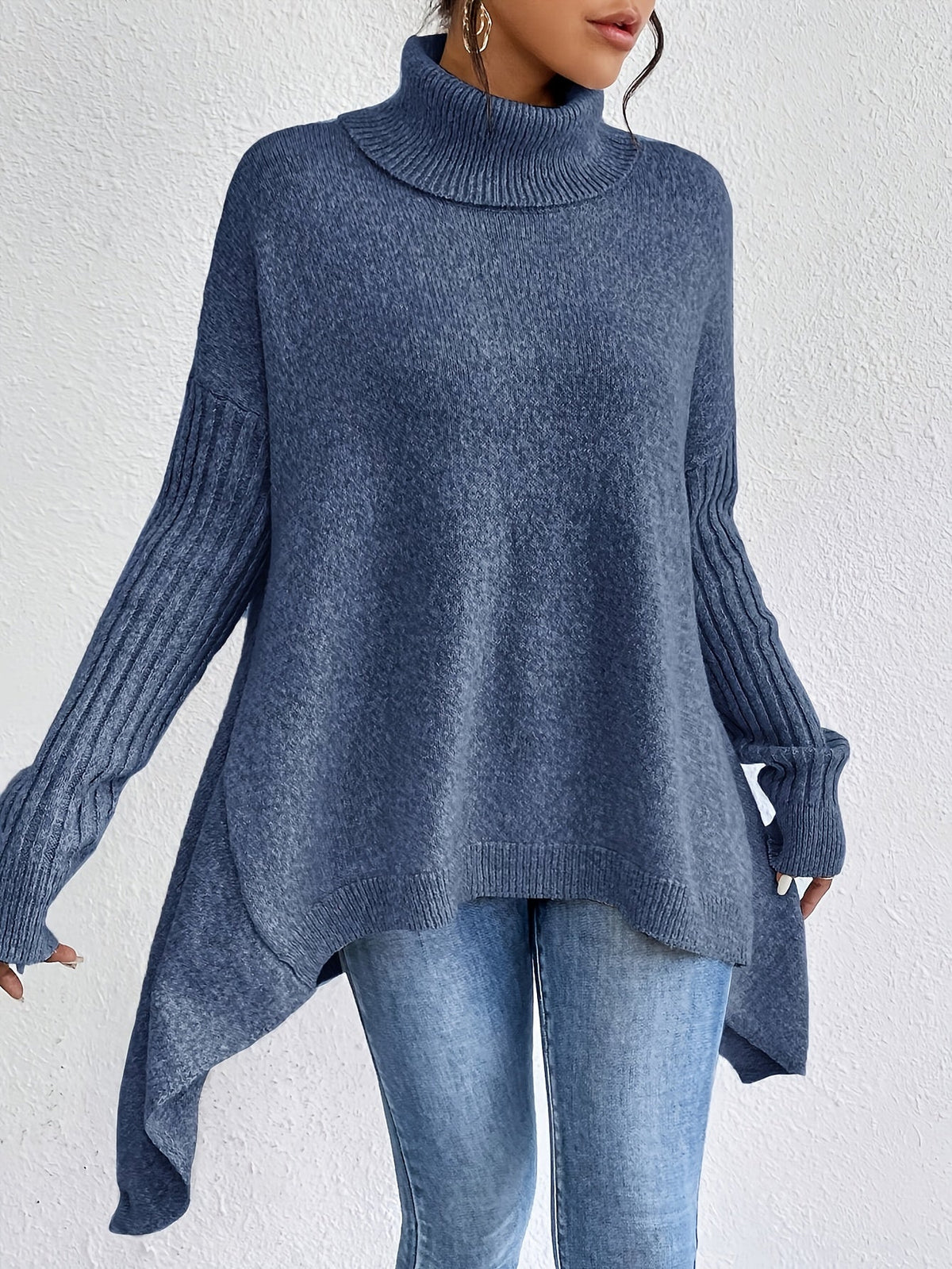 Camisola tricot mulher gola alta com drapeado assimétrico em malha macia